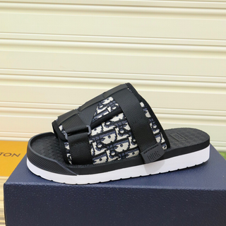 Christian Dior - ほぼ新品 dior スニーカー alpha サンダル visvimの