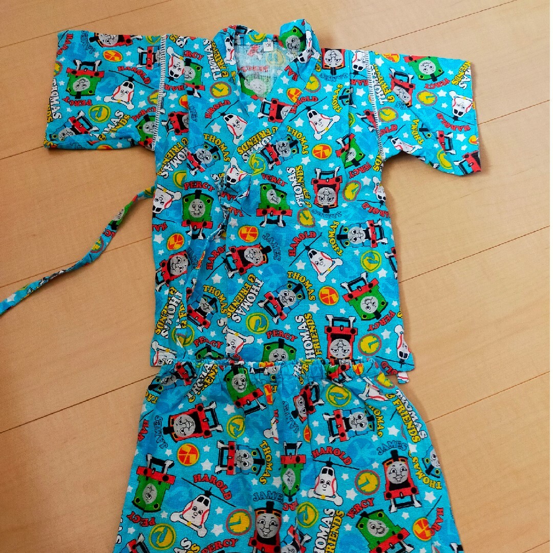 トーマス甚平　100 キッズ/ベビー/マタニティのキッズ服男の子用(90cm~)(甚平/浴衣)の商品写真