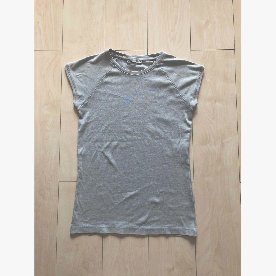 ZARA(ザラ)のZARA Tシャツ　トップス　グレーブルー レディースのトップス(Tシャツ(半袖/袖なし))の商品写真