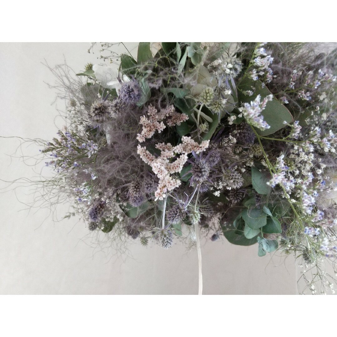 エリンジュームとホワイト紫陽花のフライングリース ドライフラワー