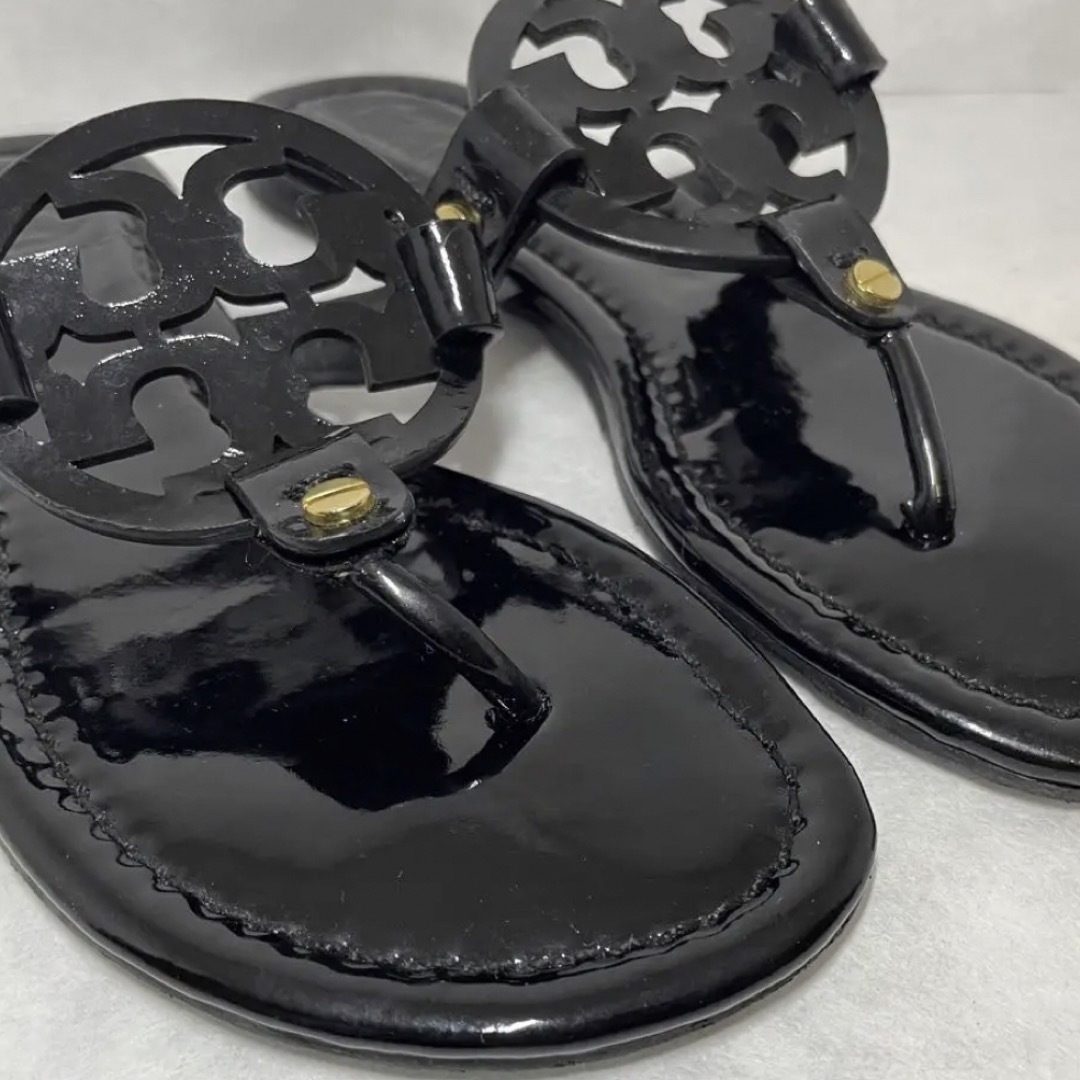 Tory Burch(トリーバーチ)のちょこ様　専用　トリーバーチ　TORY BURCH サンダル 黒　22.5 レディースの靴/シューズ(サンダル)の商品写真