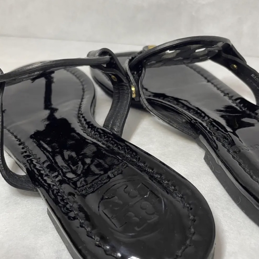 Tory Burch(トリーバーチ)のちょこ様　専用　トリーバーチ　TORY BURCH サンダル 黒　22.5 レディースの靴/シューズ(サンダル)の商品写真