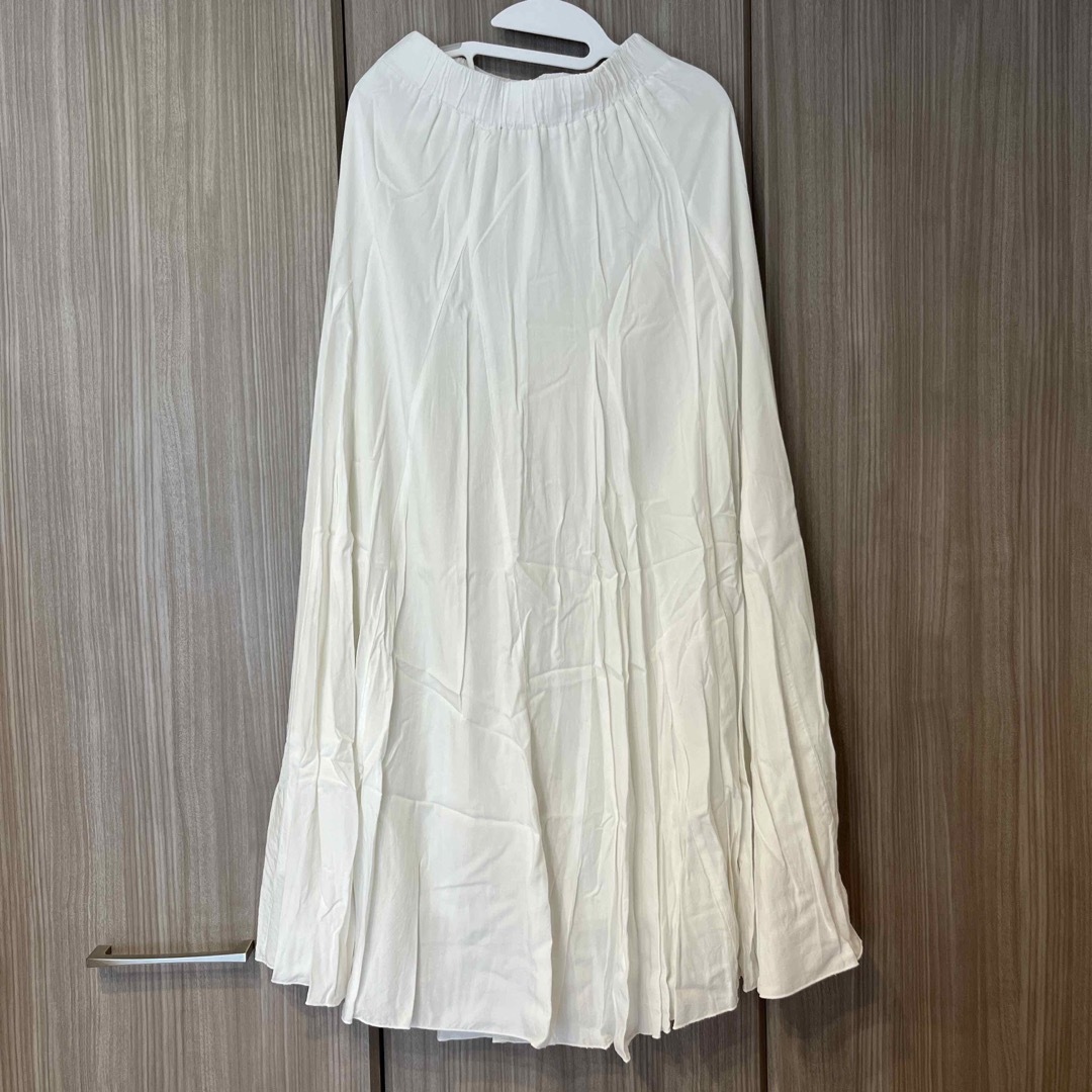 Loungedress(ラウンジドレス)のラウンジドレス☆ロングスカート白 レディースのスカート(ロングスカート)の商品写真