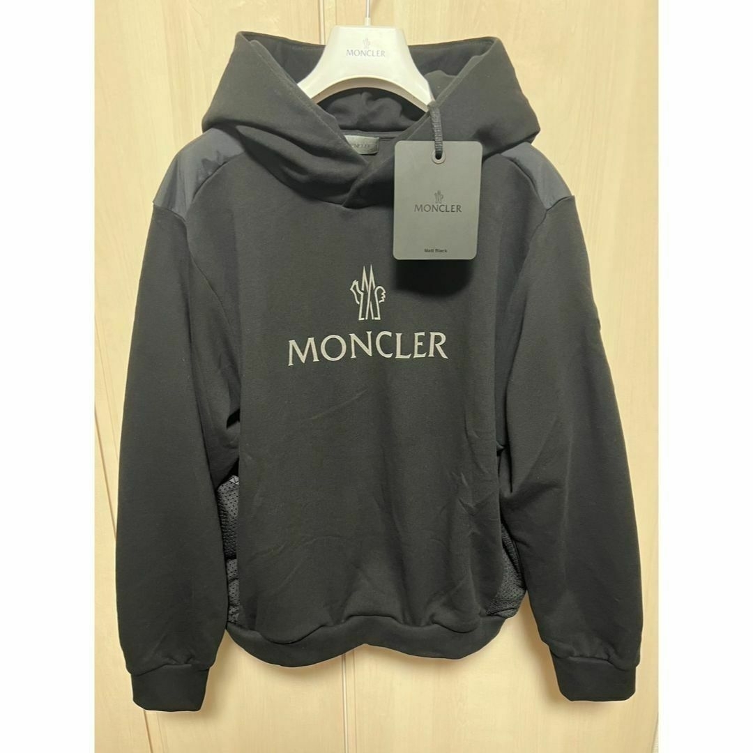 ☆未使用・本物保証☆MONCLER Same But パーカー L　黒色