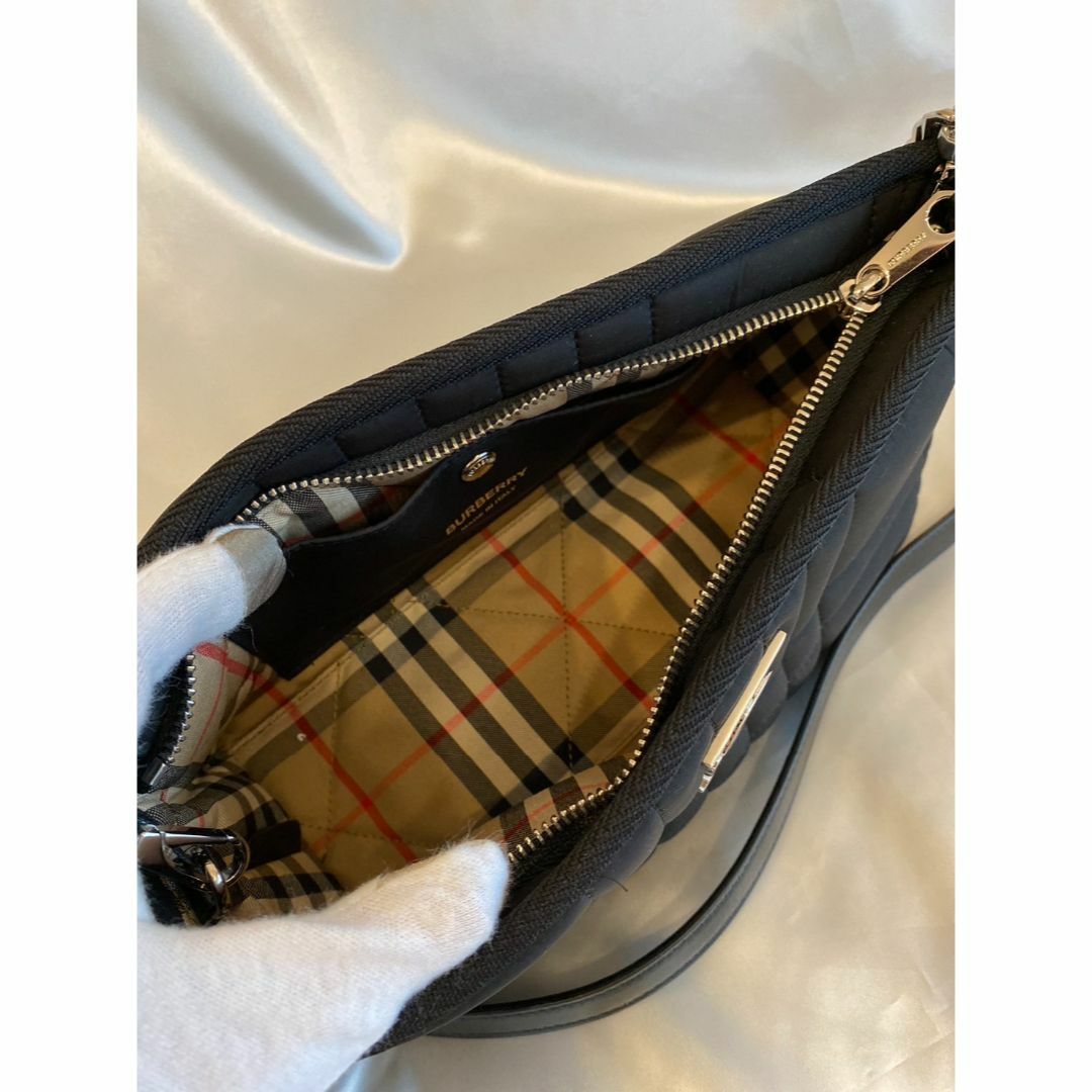 即購入OK☆新品未使用【Burberry】ナイロン ショルダーバッグ