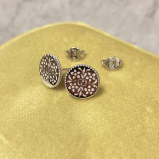 Gucci - グッチ GUCCI レディース ピアス ホワイトゴールド アイコン