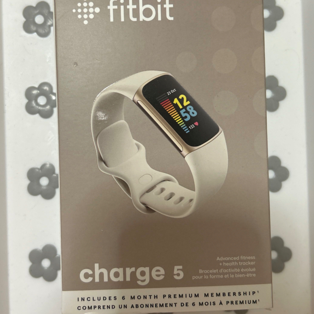 Fitbit charge5  【新品未開封品】ソフトゴールド　ルナホワイト