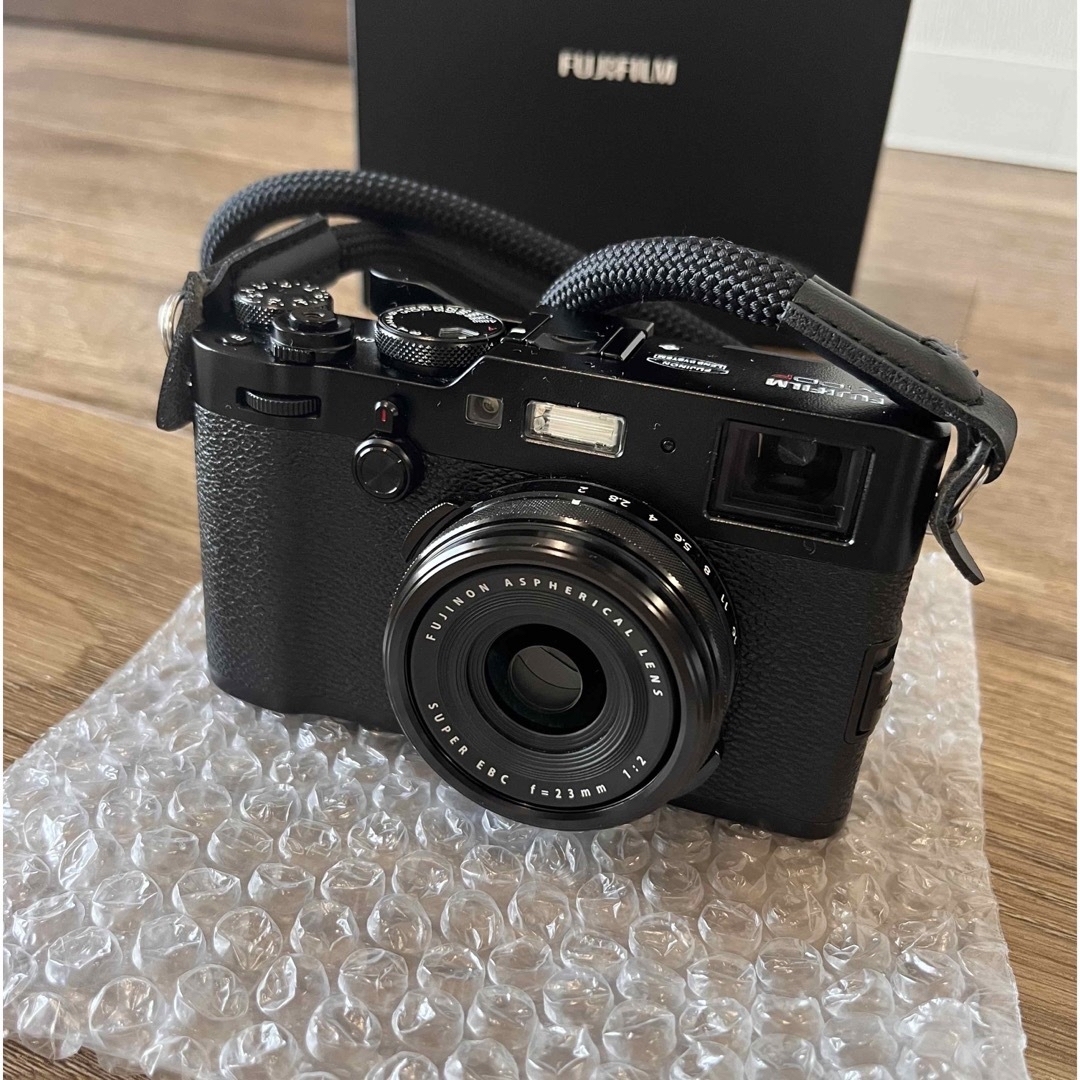 【美品】FUJIFILM X100Fブラック富士フイルムコンパクトデジタルカメラ