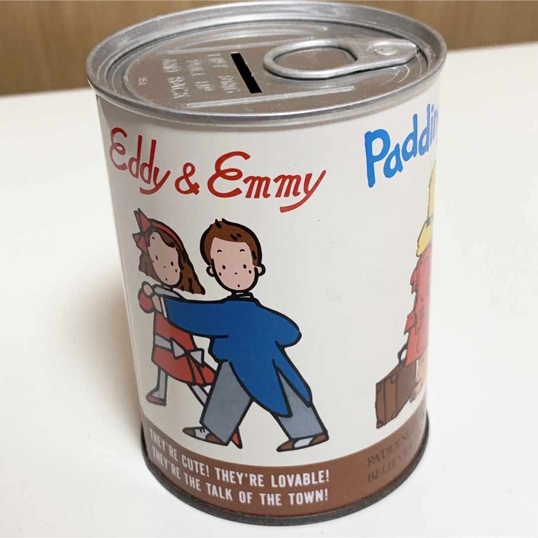 サンリオ(サンリオ)の☆匿名配送　EDDY&EMMY パディントン　コラボ貯金箱　缶 インテリア/住まい/日用品のインテリア小物(置物)の商品写真