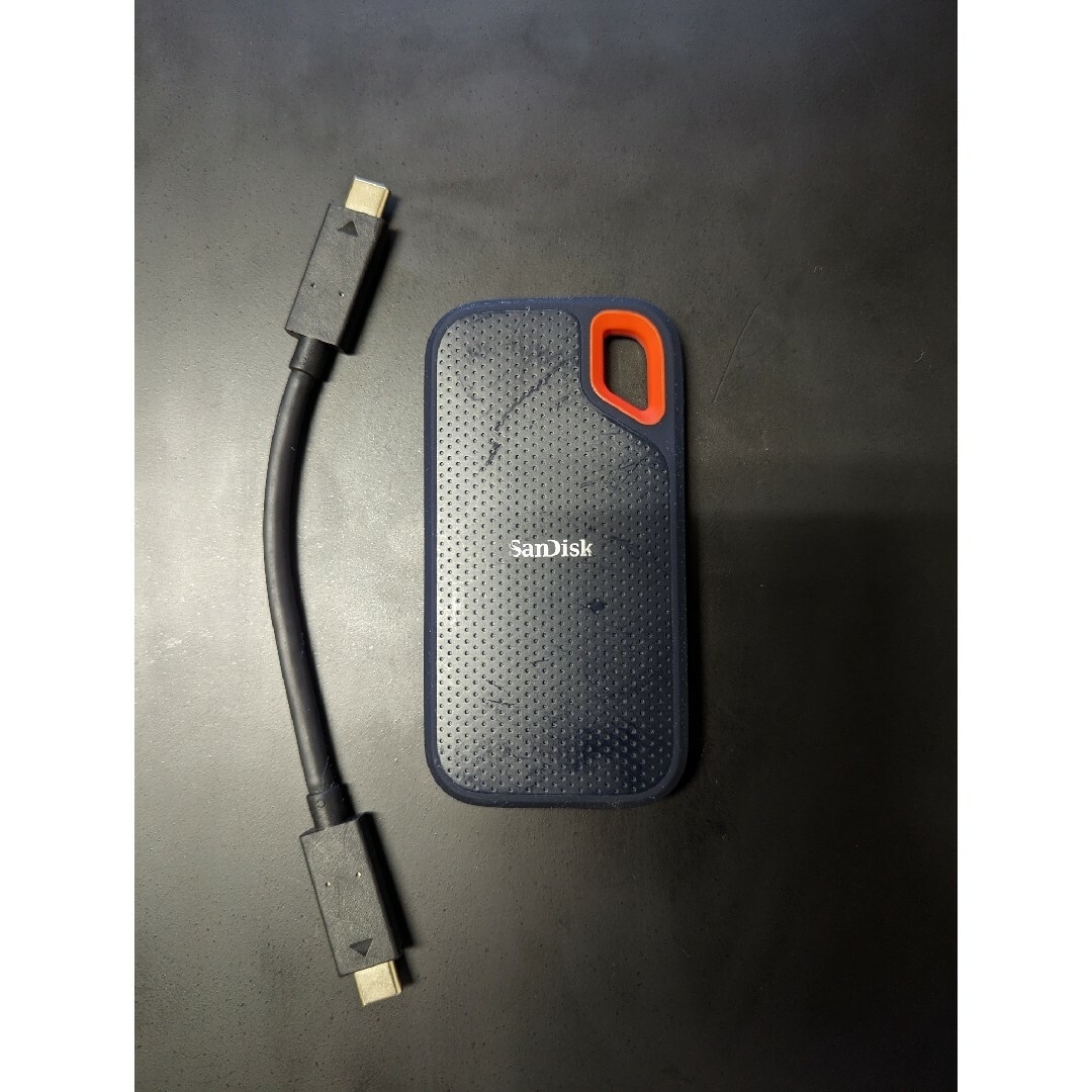 SanDisk(サンディスク)の専用 Sandisk SSD 2TB スマホ/家電/カメラのPC/タブレット(PC周辺機器)の商品写真