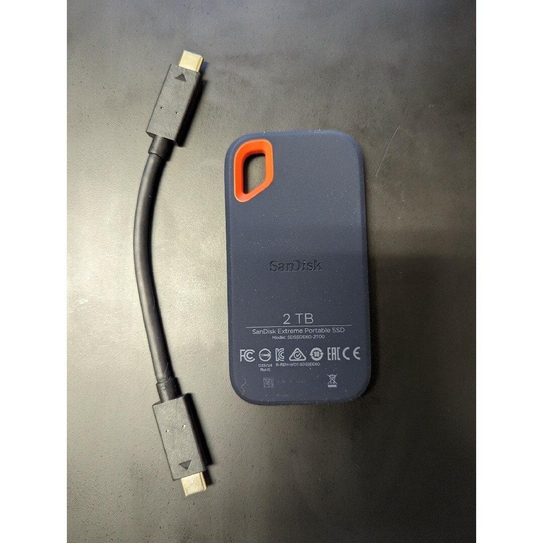 SanDisk(サンディスク)の専用 Sandisk SSD 2TB スマホ/家電/カメラのPC/タブレット(PC周辺機器)の商品写真