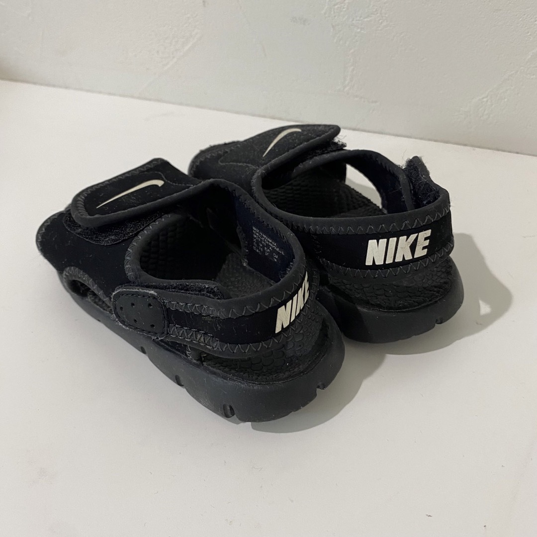 NIKE(ナイキ)のNIKE サンダル 子供 キッズ 18.0cm 18cm キッズ/ベビー/マタニティのキッズ靴/シューズ(15cm~)(サンダル)の商品写真