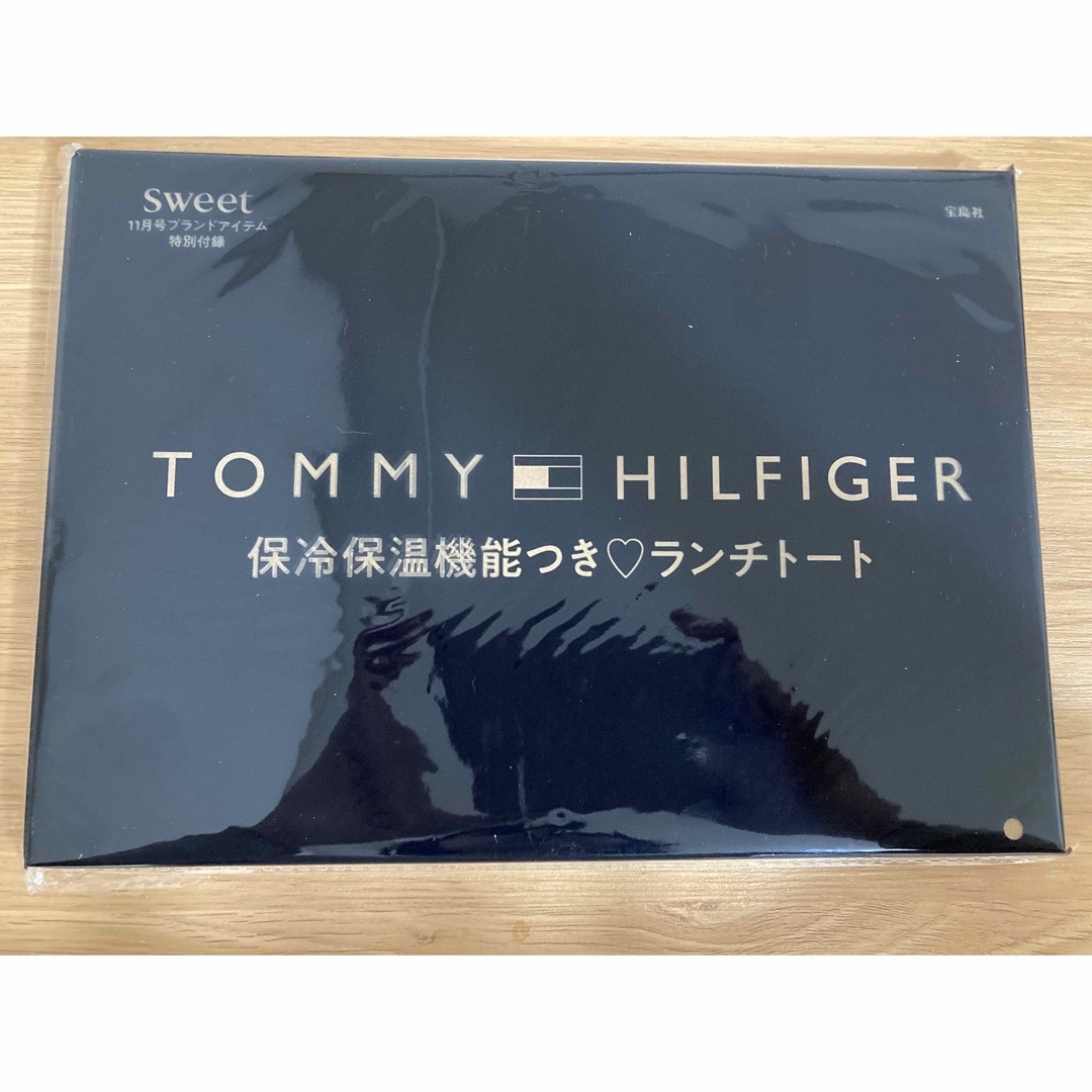 TOMMY HILFIGER(トミーヒルフィガー)のTOMMY HILFIGERランチトート レディースのバッグ(トートバッグ)の商品写真