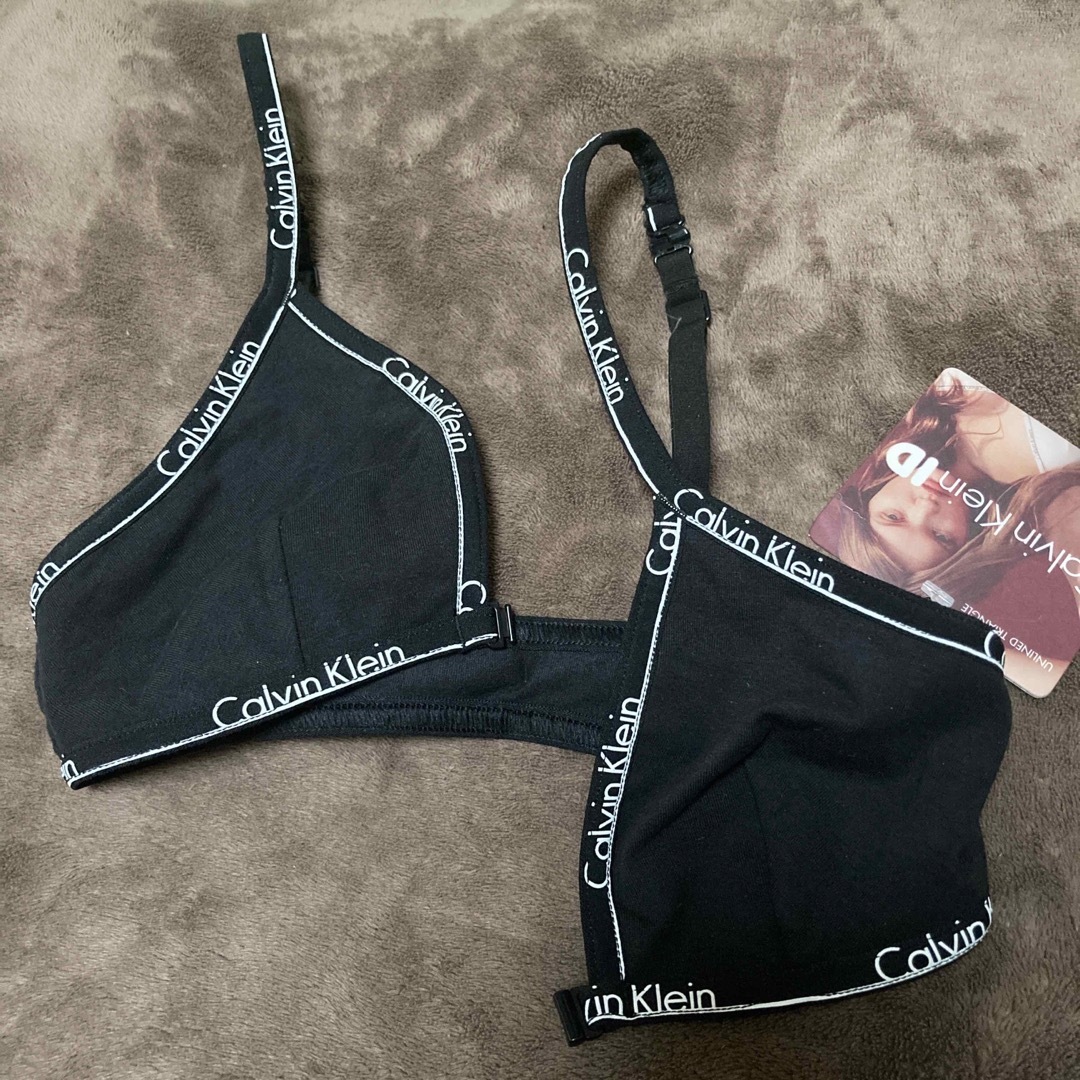 Unlined Triangle Bra / Calvin Klein 2