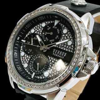 ジャンニヴェルサーチ(Gianni Versace)の【新品】Versaceヴェルサス ヴェルサーチ メンズ腕時計 シルバー ブラック(腕時計(アナログ))