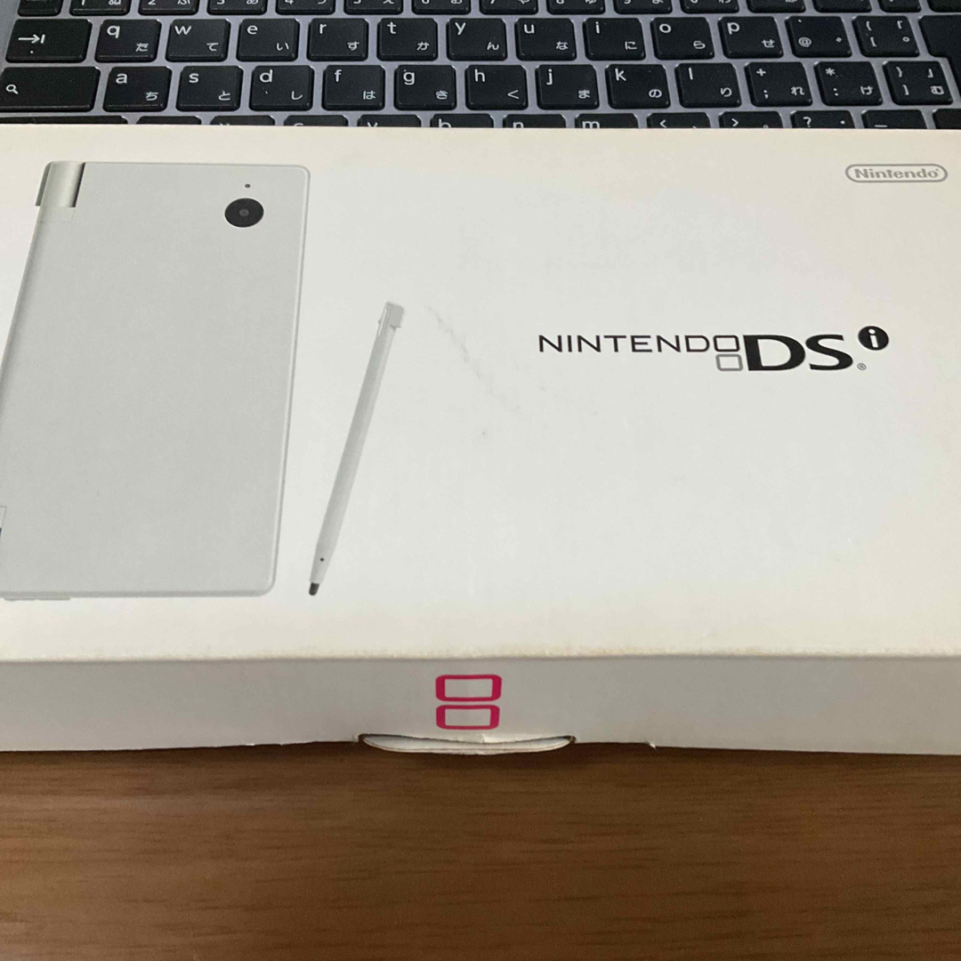 ◆◆ DSI 本体ホワイト　一式　◆◆携帯用ゲーム機本体