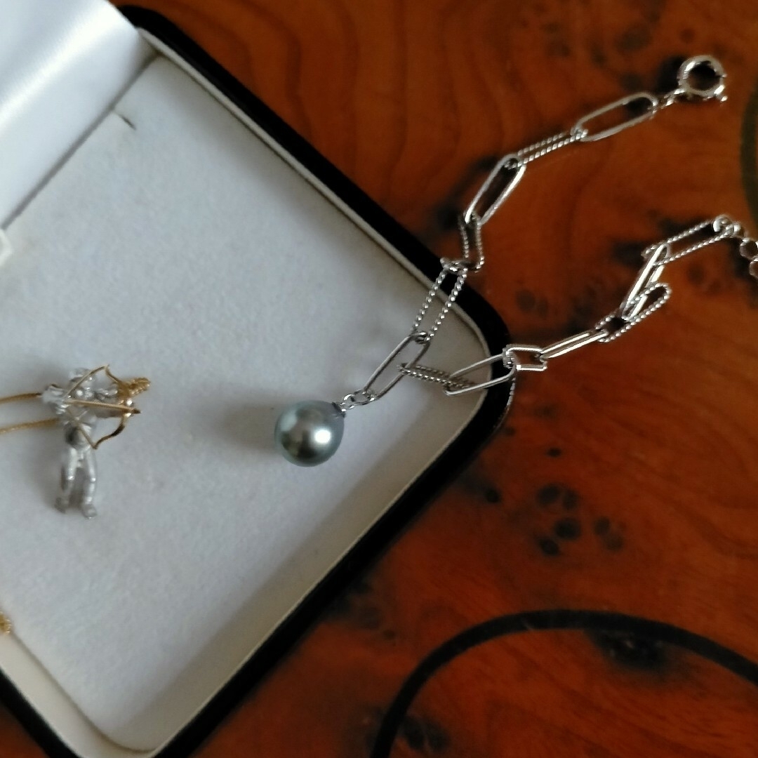 MIKIMOTO(ミキモト)のアコヤ真珠（本真珠/一級品）シルバーデザインブレスレット✨1点物/美品 レディースのアクセサリー(ブレスレット/バングル)の商品写真
