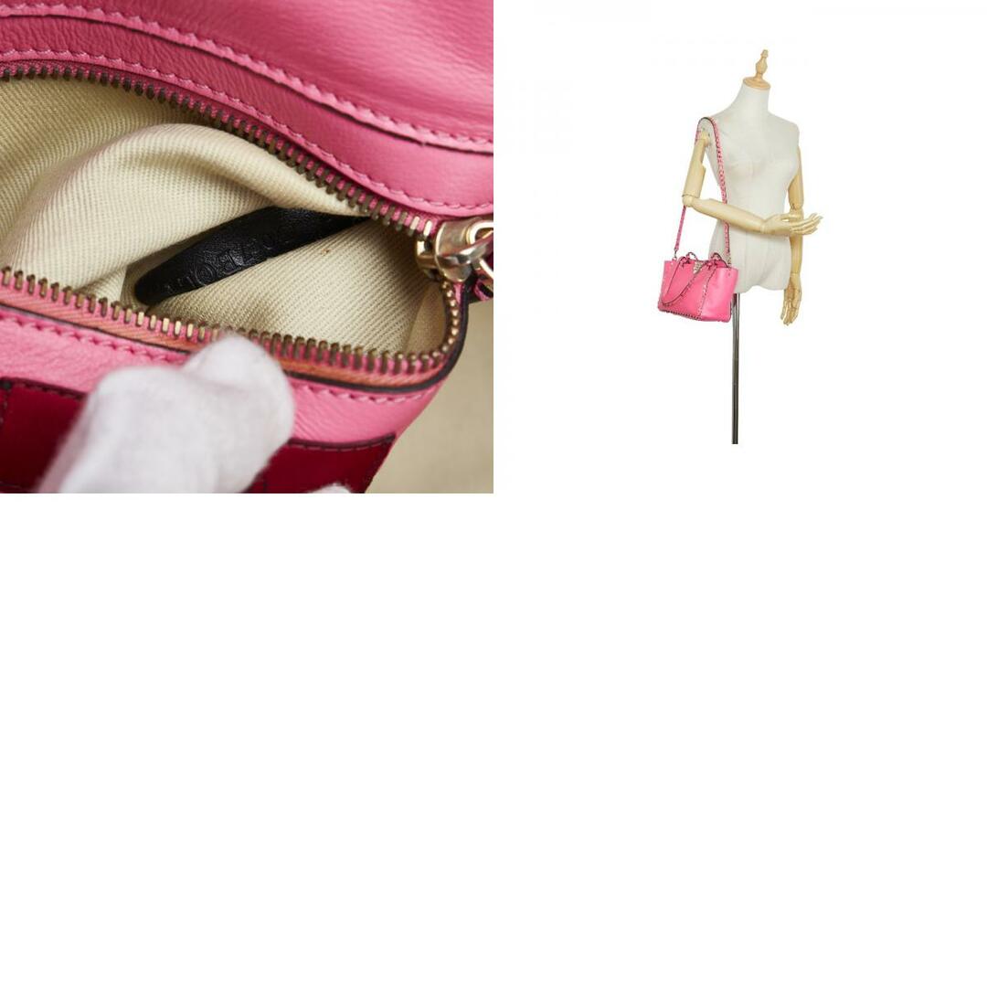 VALENTINO - ヴァレンティノ ロックスタッズ ハンドバッグ VALENTINO - ヴァレンティノ ロックスタッズ ハンドバッグ