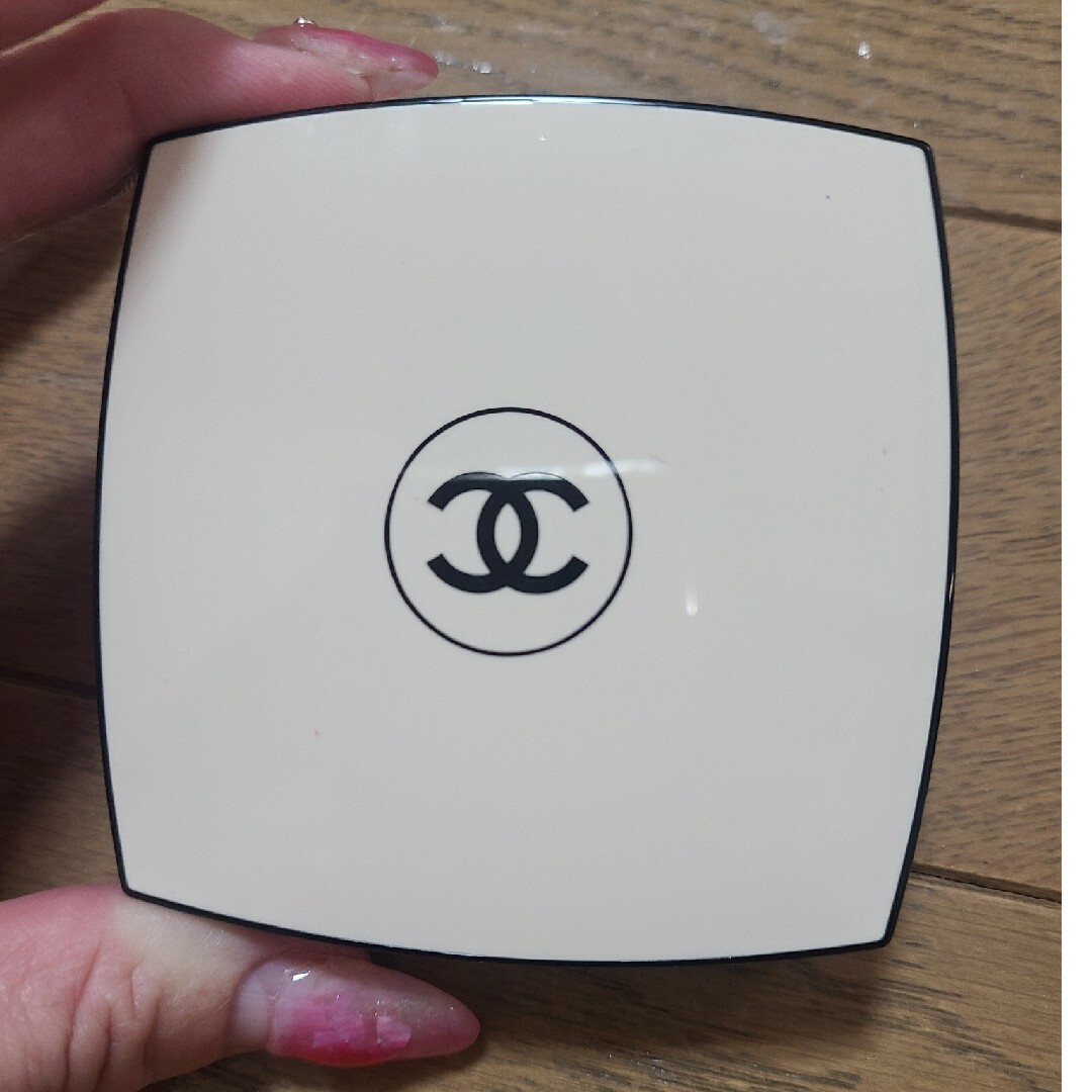 CHANEL(シャネル)のF様専用シャネル レ ベージュ パレット ルガール ライト コスメ/美容のベースメイク/化粧品(アイシャドウ)の商品写真