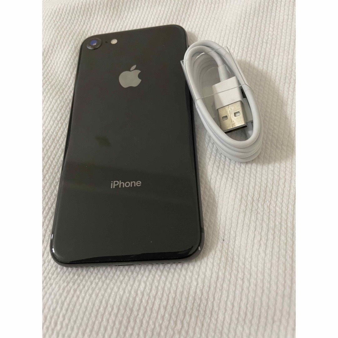 超美品 バッテリー100％ iPhone8 64GB P100