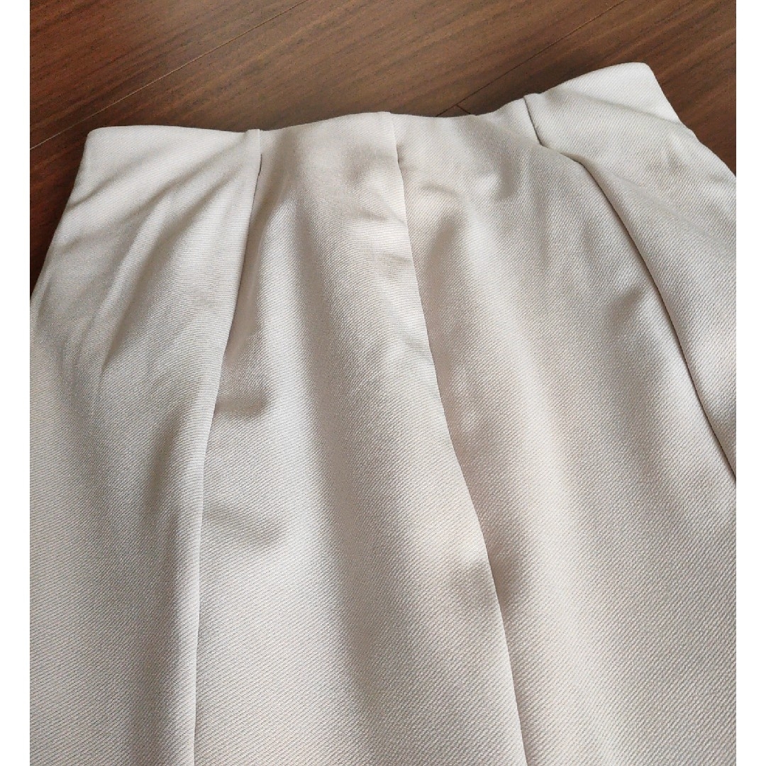 GU(ジーユー)のGU スカートジーユー　マーメイドスカート　フレア　美シルエット レディースのスカート(ロングスカート)の商品写真