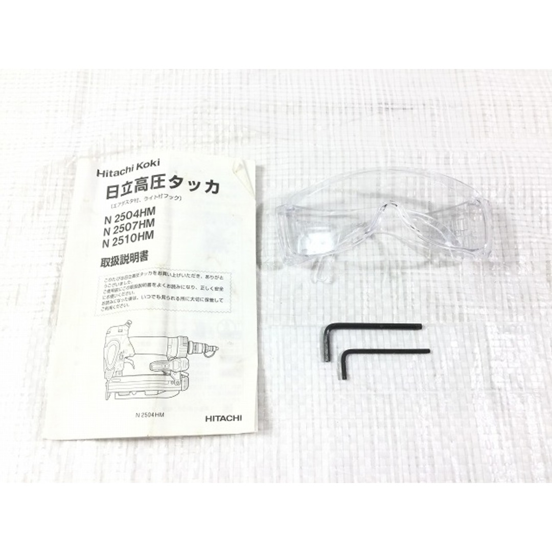 日立(ヒタチ)の☆中古品☆HITACHI 日立工機 高圧 タッカ N2504HM ケース付 ステープル幅4mm 長25mm エアタッカー エアータッカー 73642 自動車/バイクのバイク(工具)の商品写真