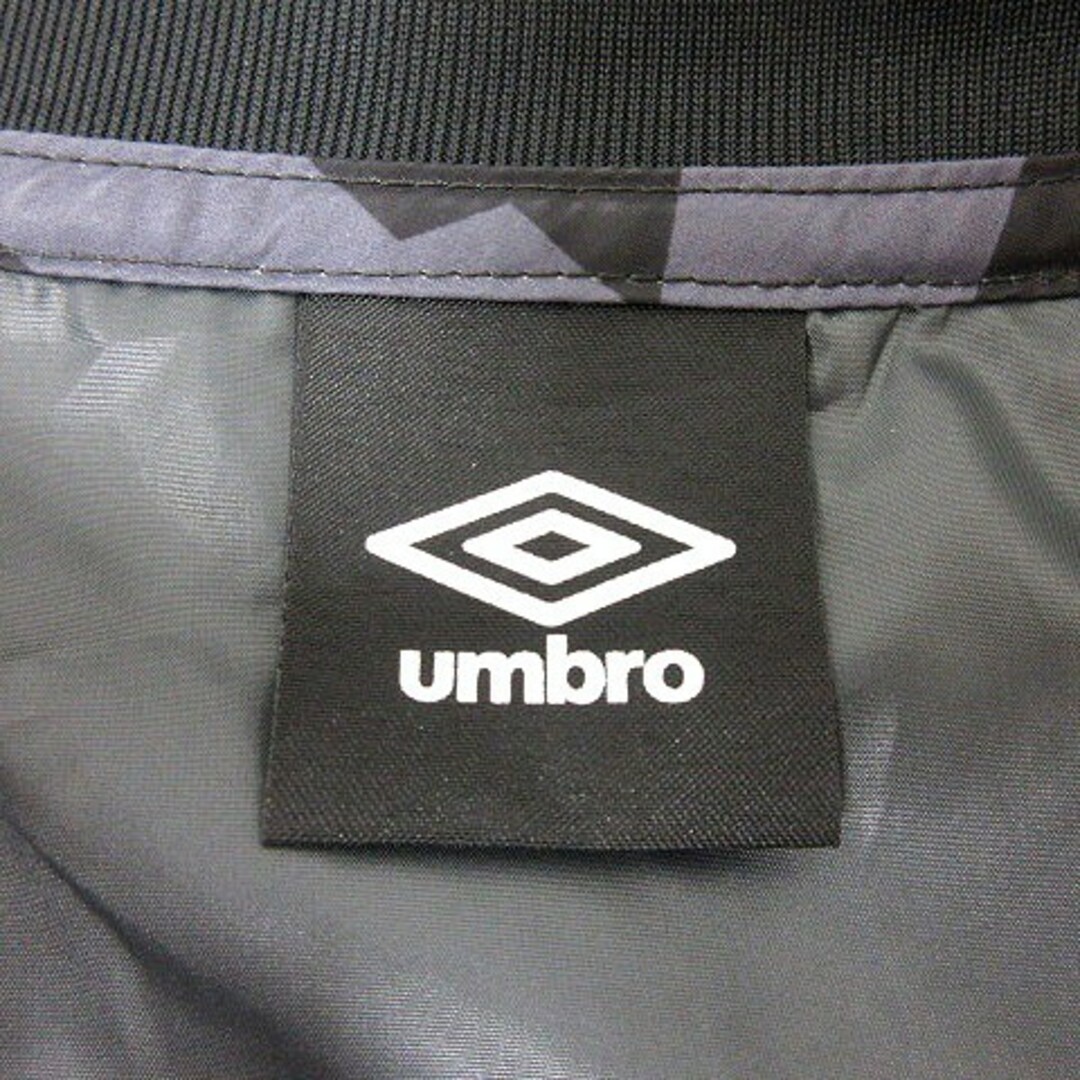 UMBRO(アンブロ)のアンブロ スポーツウェア ジャケット ピステ プルオーバー 総柄 0 黒 スポーツ/アウトドアのサッカー/フットサル(その他)の商品写真