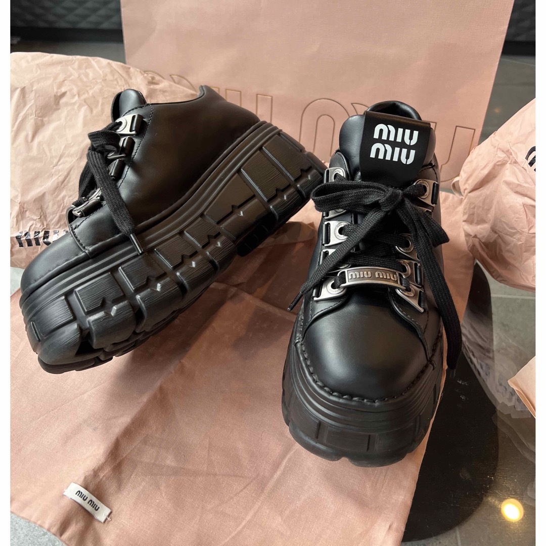 MIU MIU - MiuMiu ミュウミュウ レザー ダービー シューズの通販 MIU MIU - MiuMiu ミュウミュウ レザー ダービー シューズの通販