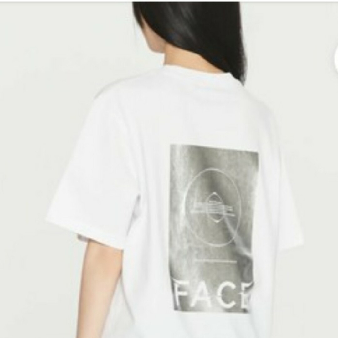 防弾少年団(BTS)(ボウダンショウネンダン)の【新品未開封】ジミンface Tシャツ　M　おまけトレカ　CD　QRコード レディースのトップス(Tシャツ(半袖/袖なし))の商品写真