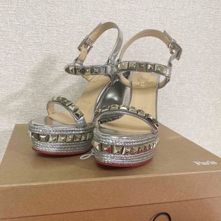 Christian Louboutin - クリスチャンルブタン シルバー サンダル36の