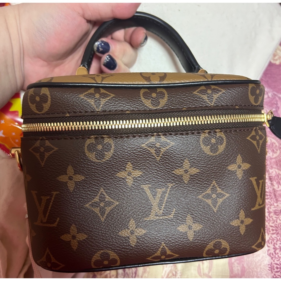 LOUIS VUITTON(ルイヴィトン)のLV vanity case ルイヴィトン　ヴァニティ NV PM  新品未使用 レディースのバッグ(ショルダーバッグ)の商品写真