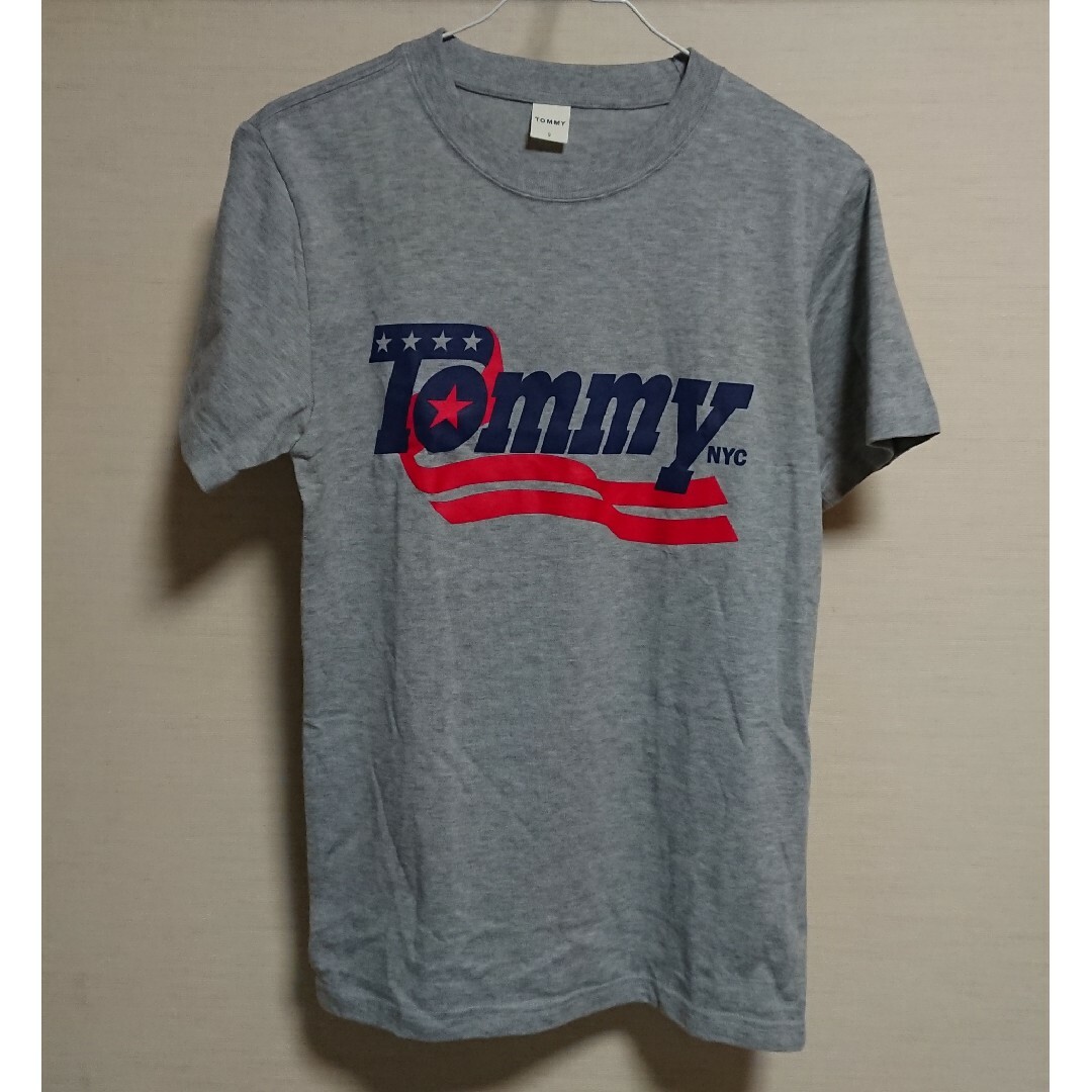 TOMMY(トミー)のTOMMY  Tシャツ グレー メンズのトップス(Tシャツ/カットソー(半袖/袖なし))の商品写真