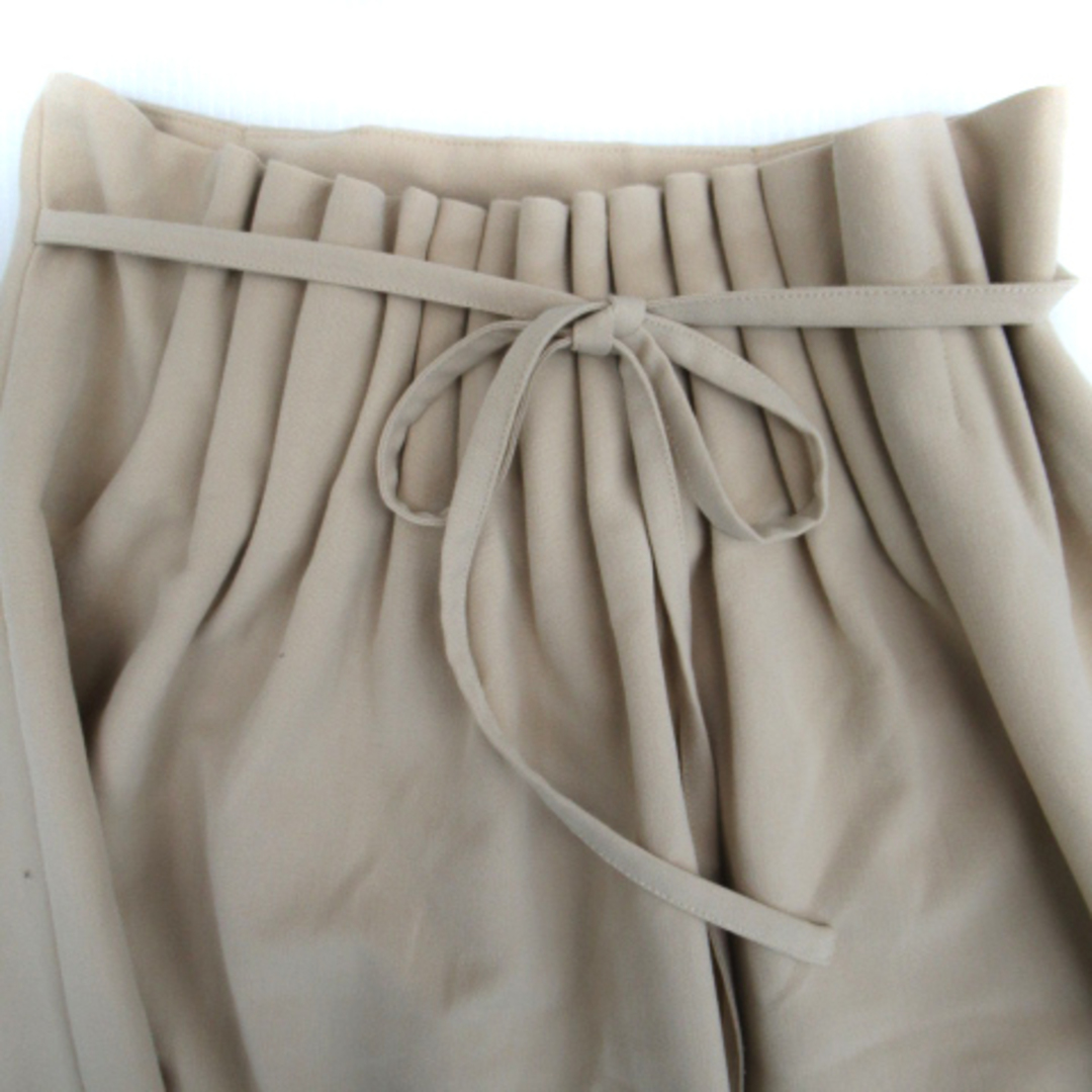 KBF+(ケービーエフプラス)のKBF＋ アーバンリサーチ フレアスカート ロング丈 リボン ONE ベージュ レディースのスカート(ロングスカート)の商品写真