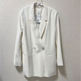 エイチアンドエム(H&M)の新品タグ付き　H&M ダブルブレストジャケット　ホワイト(テーラードジャケット)