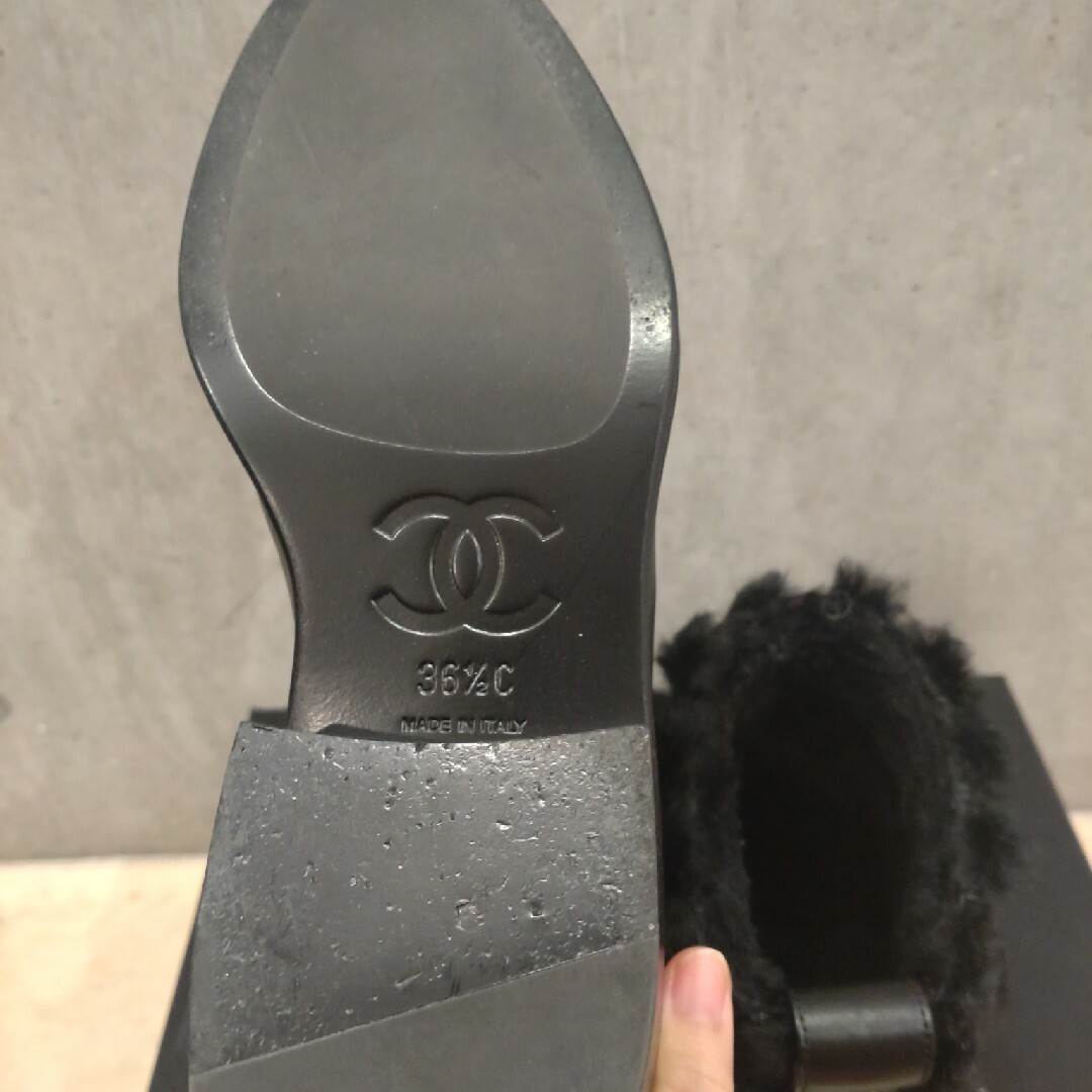 CHANEL(シャネル)のシャネル ショートブーツ レディースの靴/シューズ(ブーツ)の商品写真