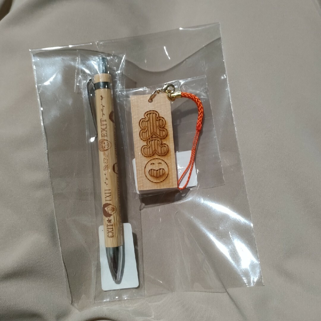 よしもと ☆ ボールペン おまけ付き エンタメ/ホビーのタレントグッズ(お笑い芸人)の商品写真