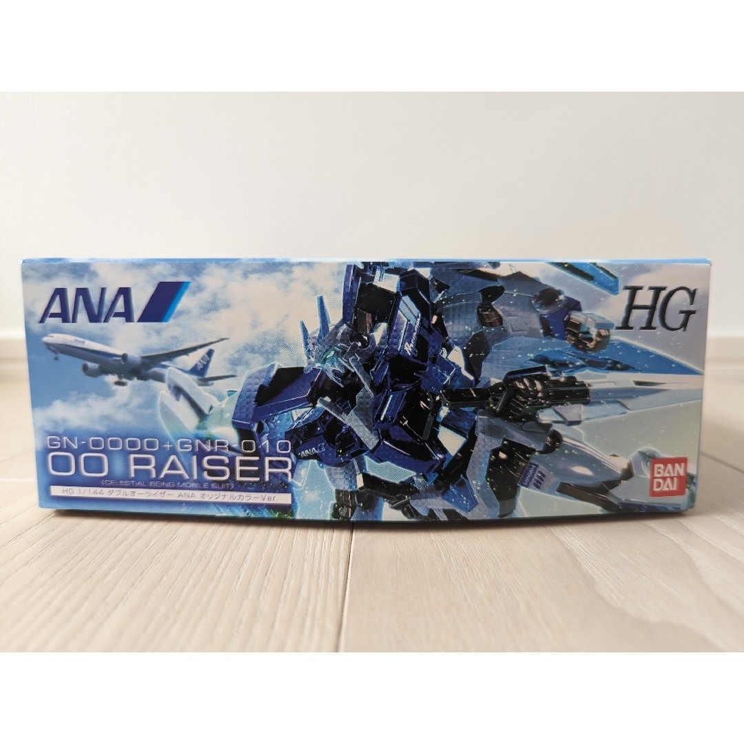 BANDAI(バンダイ)の★オマケ付き★ANA 限定  ダブルオーライザー ガンダム プラモデル ガンプラ エンタメ/ホビーのおもちゃ/ぬいぐるみ(模型/プラモデル)の商品写真