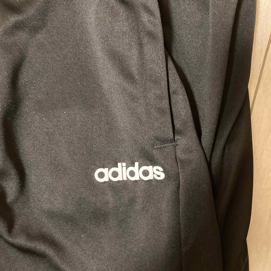 adidas(アディダス)のアディダス　ハーフパンツ　150 黒　adidas キッズ/ベビー/マタニティのキッズ服男の子用(90cm~)(パンツ/スパッツ)の商品写真