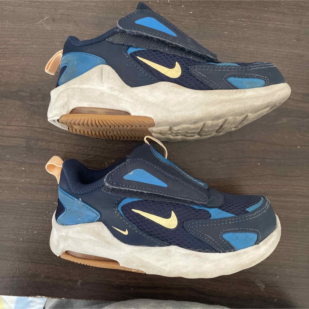 NIKE(ナイキ)のNIKE AIR MAX BOLT (TDE) キッズ/ベビー/マタニティのキッズ靴/シューズ(15cm~)(スニーカー)の商品写真