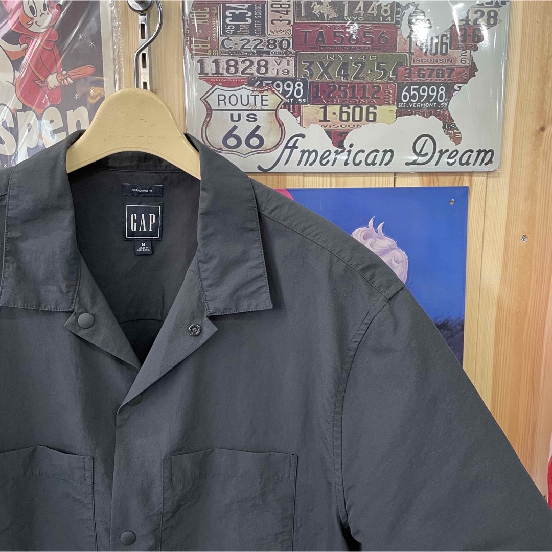 GAP(ギャップ)のgapメンズのナイロンシャツジャケット メンズのジャケット/アウター(ナイロンジャケット)の商品写真