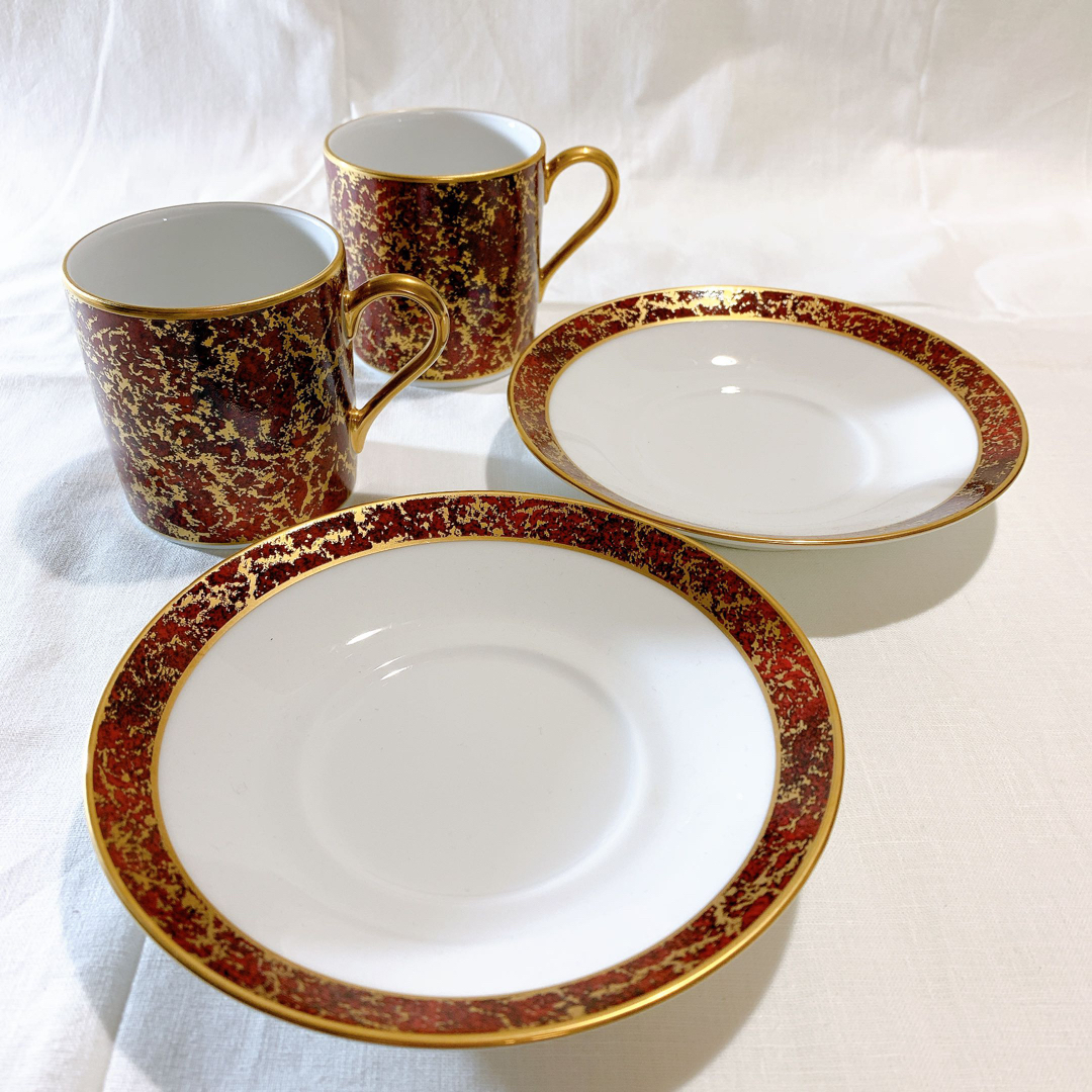 Noritake(ノリタケ)の【激レア！廃盤品】ノリタケ　カップ＆ソーサー　ゴールド　金.赤.黒大理石模様 インテリア/住まい/日用品のキッチン/食器(食器)の商品写真