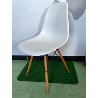 ハーマンミラー(Herman Miller)のイームズチェア(ダイニングチェア)