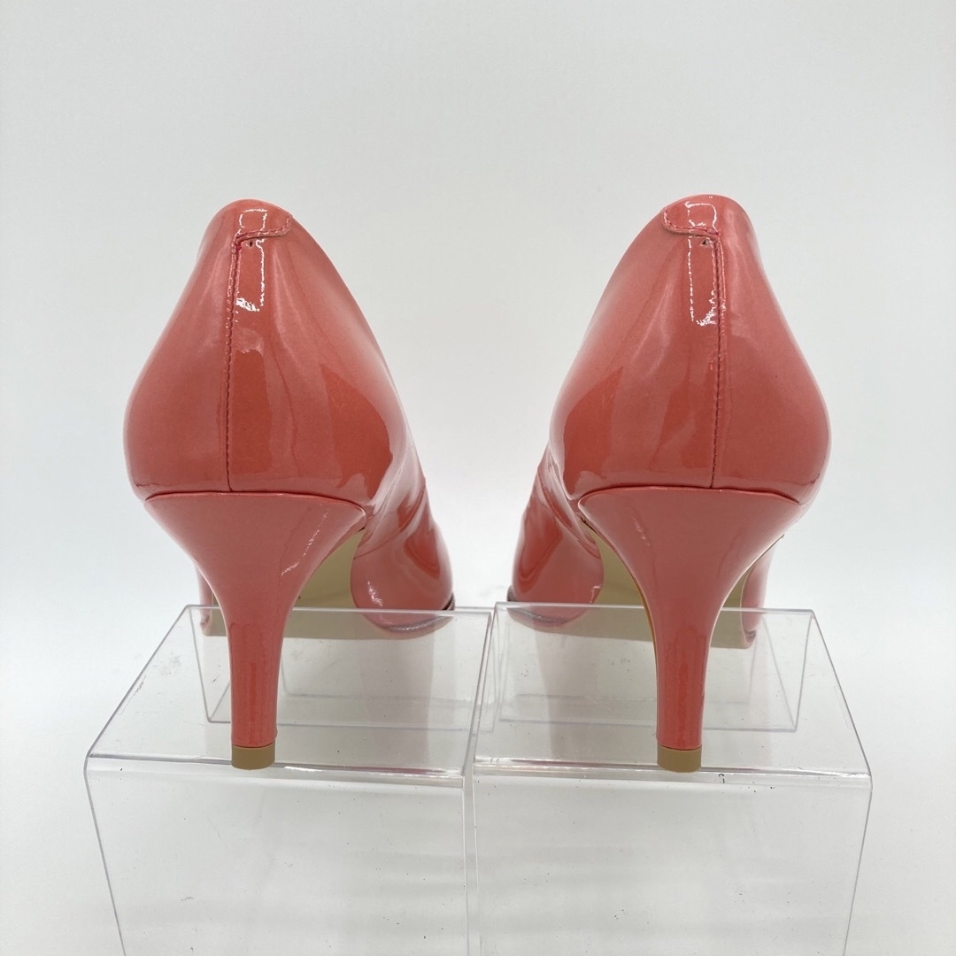 DIANA(ダイアナ)の[ほぼ新品！]DIANAピンクチェーンエナメルポインテッドトゥ レディースの靴/シューズ(ハイヒール/パンプス)の商品写真