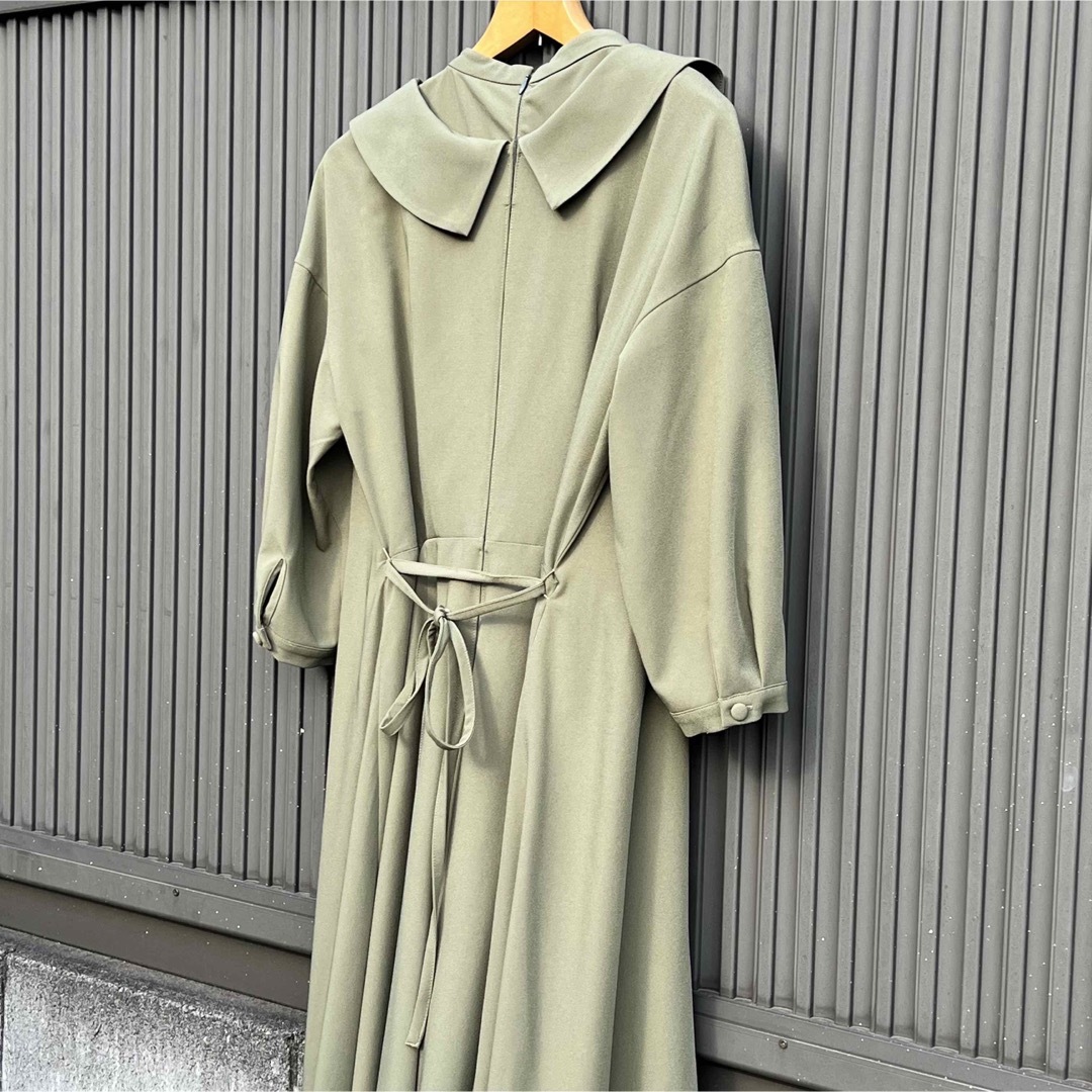 【 AMERI 】FRONT PLEATS LONG DRESS ・ カーキ