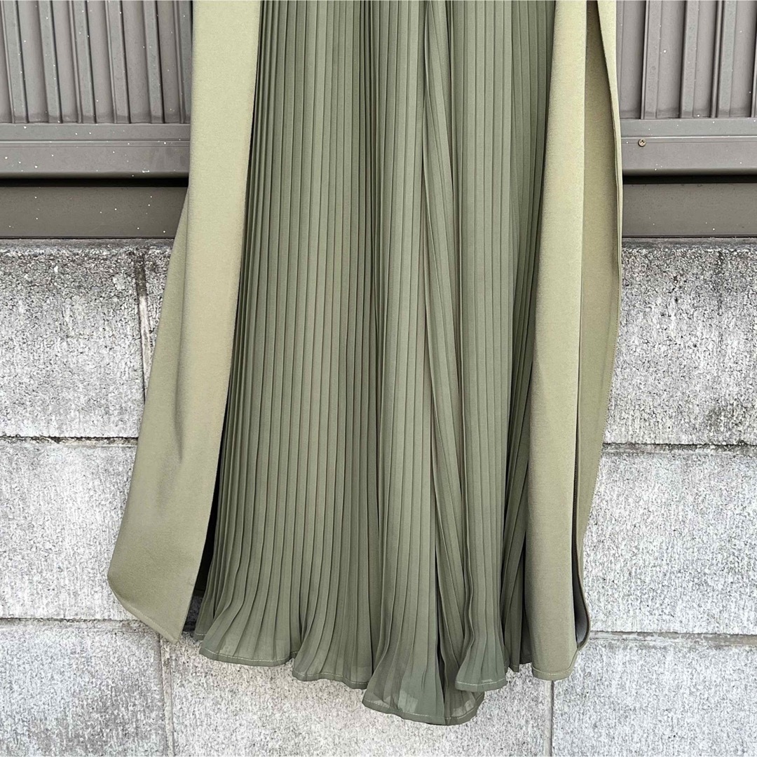 【 AMERI 】FRONT PLEATS LONG DRESS ・ カーキ