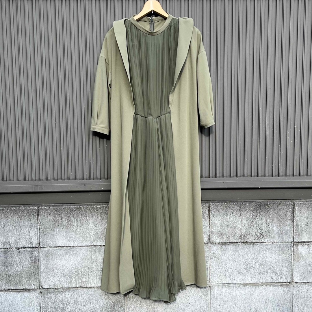 【 AMERI 】FRONT PLEATS LONG DRESS ・ カーキ