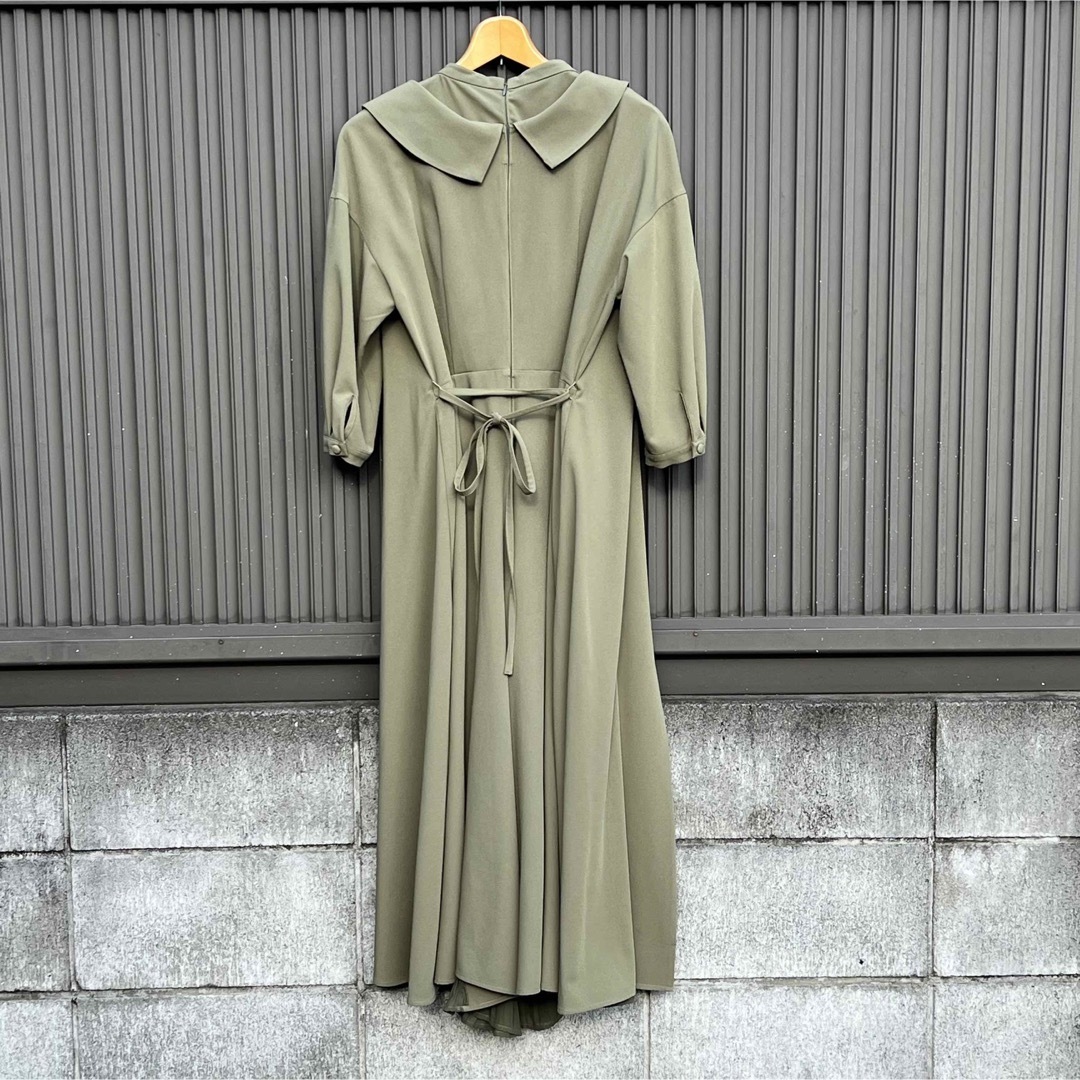 【 AMERI 】FRONT PLEATS LONG DRESS ・ カーキ