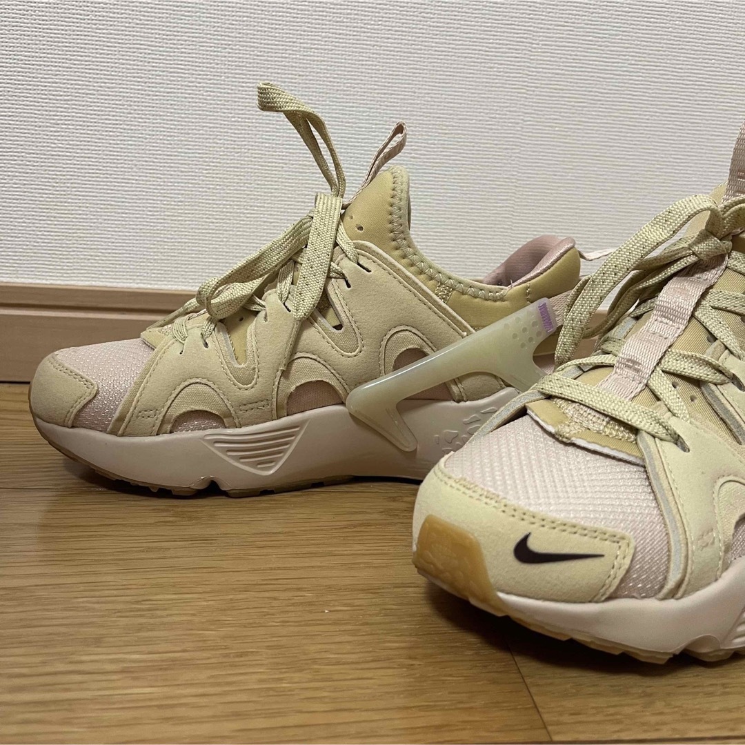 新品未使用】NIKE W AIR HUARACHE CRAFT 23㎝-