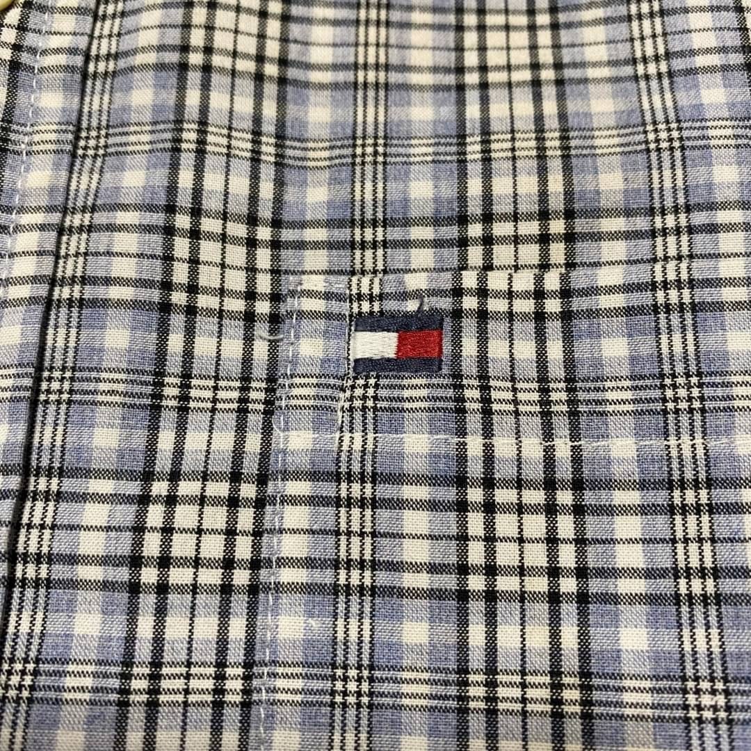 TOMMY HILFIGER(トミーヒルフィガー)のトミーヒルフィガー 半袖 シャツ レディース サイズM ワンポイントロゴ レディースのトップス(シャツ/ブラウス(半袖/袖なし))の商品写真