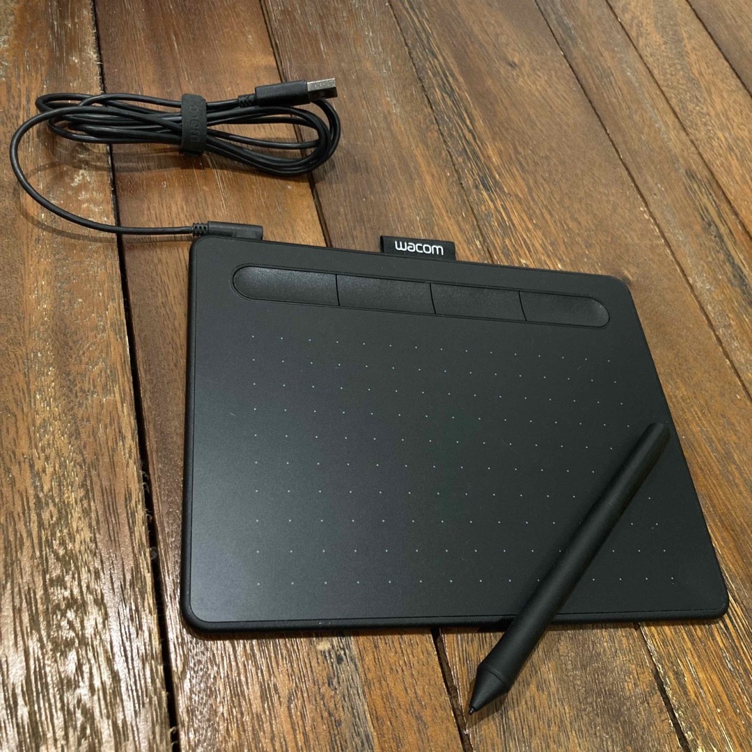 Wacom(ワコム)のWacom Intuos Small ベーシック ペンタブレット スマホ/家電/カメラのPC/タブレット(タブレット)の商品写真